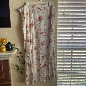 Wrap maxi floral skirt